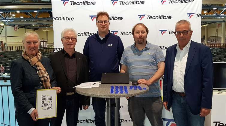 In diesem Jahr möchte Turnierleiter Heiko Hampl die 10.000 Zuschauer-Marke knacken. Zur Auslosung der Partien am vergangenen Woche konnte er in der CGM Arena Roland Herfel (Supervisor der ATP) Monika Sauer (Präsidentin Sportbund Rheinland), Rüdiger Sonntag (Leiter Sportamt Koblenz) und Manfred Bastian (Stadtrat Koblenz) begrüßen.Fotos: KH