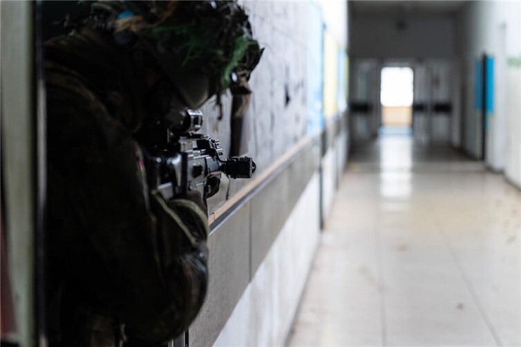 In diesem Jahr wurde auch zivile Infrastruktur als Übungsraum genutzt. Dies ist vor allem dafür wichtig realitätsnah im Szenario der Landes- und Bündnisverteidigung zu üben.