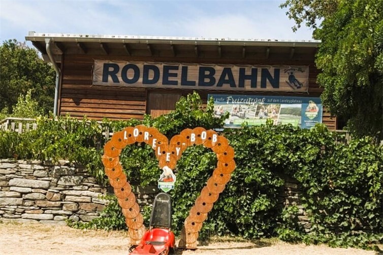 In diesem Jahre ging es auf die Sommerrodelbahn.