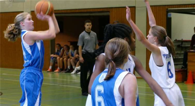 In diesem Spiel machte es die Mannschaft zu Spielbeginn um einiges besser, als im Spiel der letzten Woche.privat