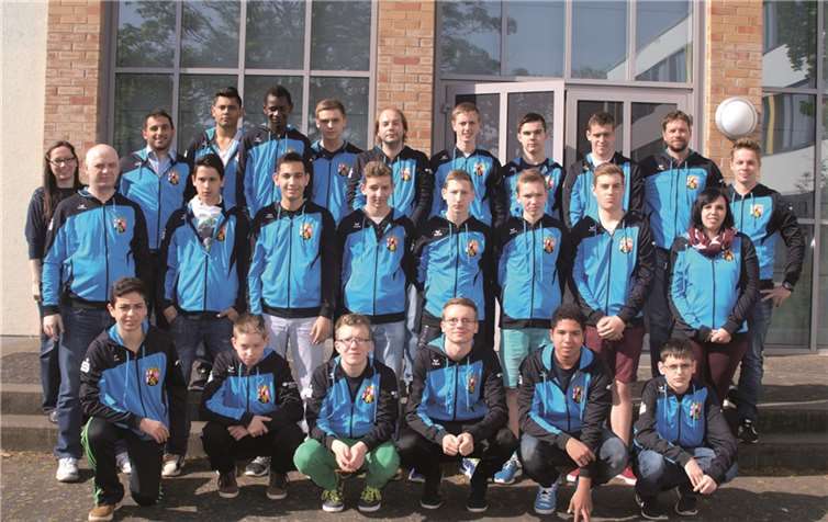 In diesem einheitlichen und neuen Auftritt können die Jugendlichen nun nach Berlin zum Bundesfinale der Wettbewerbe „Jugend trainiert für Olympia“ und „Jugend trainiert für Paralympics“ reisen.US