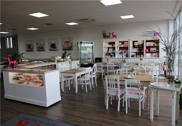 In diesem kleinen und gemütlichen Café lassen sich bald tolle Leckereien genießen. Foto: HACK AG