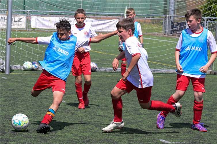 Nachwuchskicker trainierten mit den Profis vom FSV Mainz 05 In einem Abschlussturnier wurde der Sieger ermittelt.