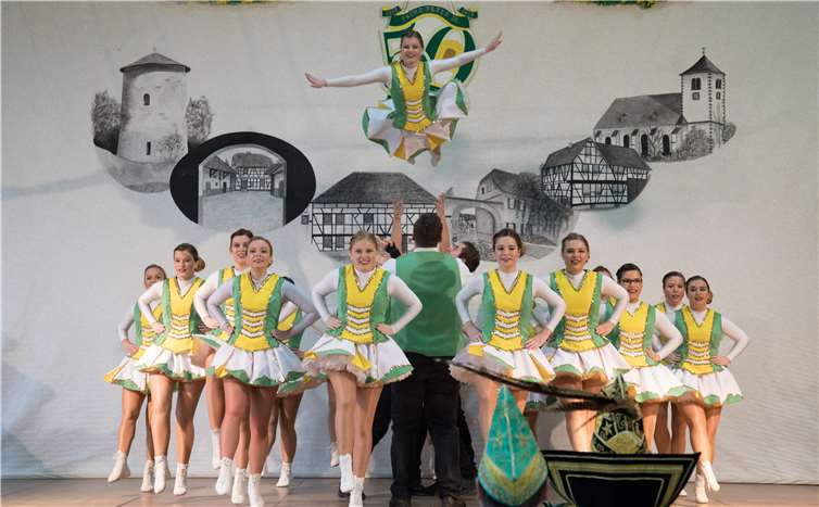 In einem gelungenen Auftritt bewies die Jugendgarde ihr Können. Fotos: CEW