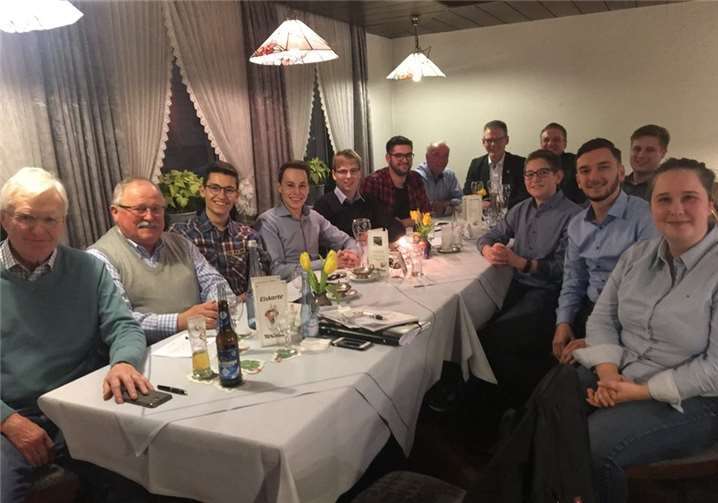 In einem offenen Gespräch teilten die erfahrenen Mitglieder der CDU Westerwald ihre Erfahrungen aus den Verbandsgemeinderäten, dem Kreistag und deren verschiedenen Ausschüssen.Foto: privat