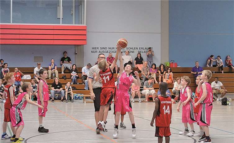 In einem spannenden Finale besiegte der TV Bitburg die Telekom Baskets Bonn. Privat