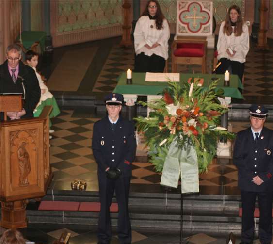 In einer Gedenkfeier gedachte man am Totensonntag in der Pfarrkirche St. Re-maclus in Waldorf der Toten und Gefallenen der Weltkriege.