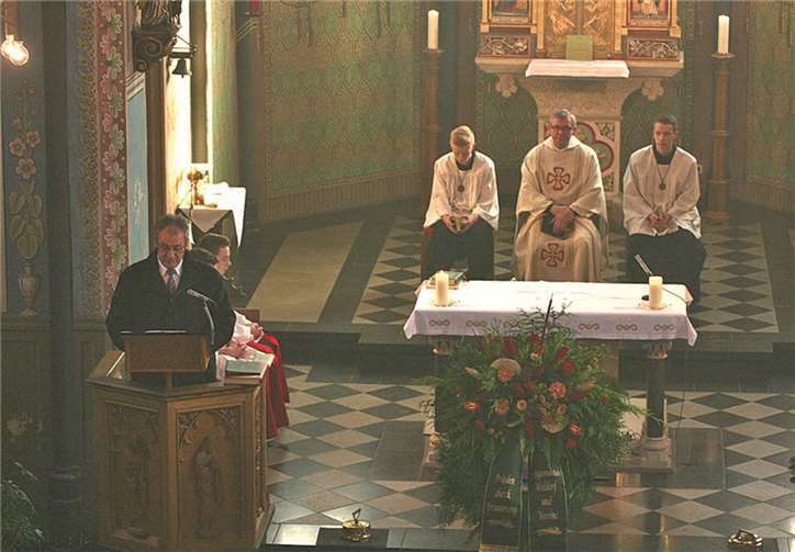 In einer Gedenkfeier wurde am Totensonntag in der Pfarrkirche St. Remaklus in Waldorf der Toten und Gefallenen der Weltkriege gedacht.WK