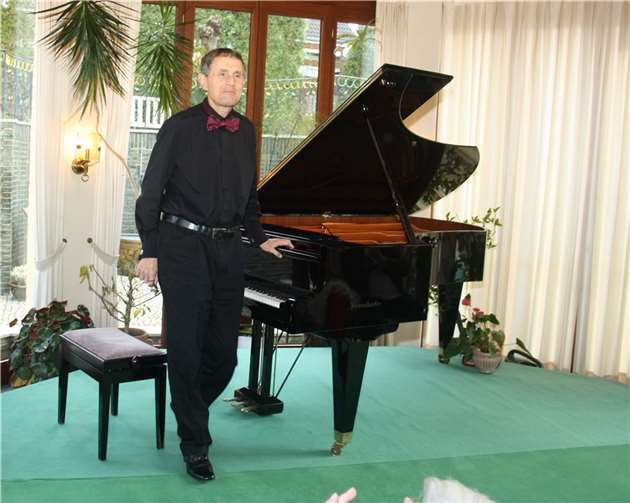 In einer Konzertmatinee des Grafschafter Kunstvereins spielte der bulgarische Pianist Veselin Stanev Klaviermusik von Ludwig van Beethoven und Franz Schubert. Foto: privat