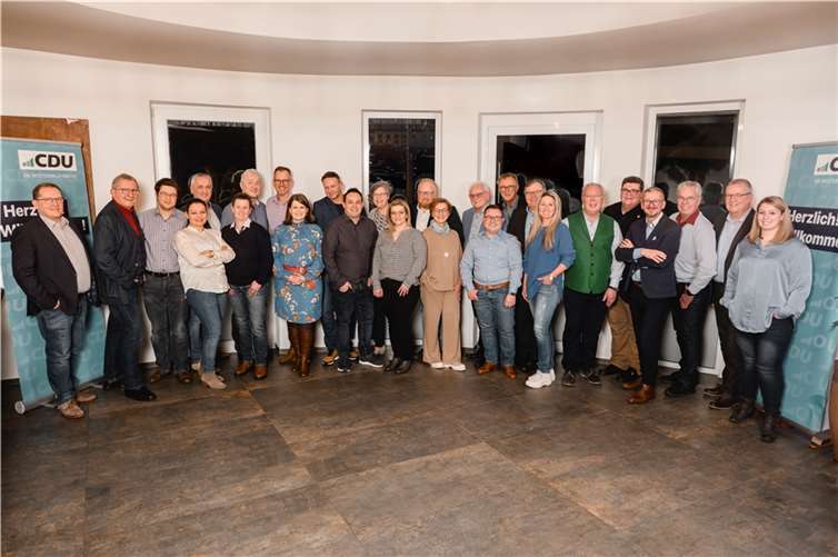 In einer beeindruckenden Mehrheitsentscheidung stimmten die Mitglieder des Gemeindeverbandes geschlossen für die vorgeschlagenen Kandidatinnen und Kandidaten. Foto: Fotografie Katharina Müller