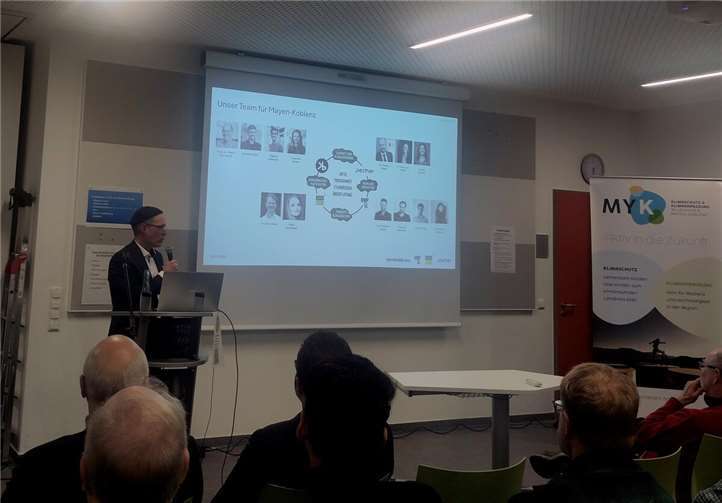 In einer gelungenen Auftaktveranstaltung informierte der Landkreis Mayen-Koblenz über 100 interessierte Bürgerinnen und Bürger in Polch über die ersten Schritte des Klimaanpassungskonzeptes des Kreises. Foto: FWM3 - im Kreistag Mayen-Koblenz