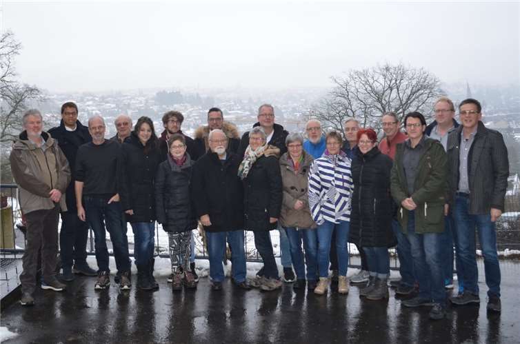 Stadtrat und drei Ortsbeiräte als Ziele In einer gut besuchten Versammlung der Freien Wähler Mayen in der Jugendherberge Mayen stellten die Mitglieder ihre Liste mit diesmal 35 Bewerberinnen und Bewerber auf.
