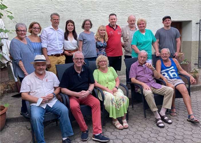 In einer hoch motivierten Teilnehmerrunde gründeten und wählten die Anwesenden einen neuen Vorstand einstimmig. Foto: AWO Engers