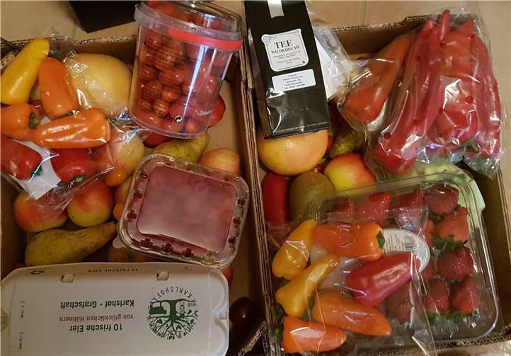 In einer tollen Aktion wurden 360 Vitamin Boxen an die SeniorInnen verteilt. Foto: privat