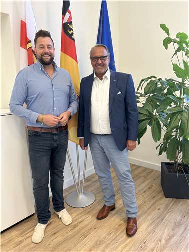 In entspannter Atmosphäre besprachen OB Siefert und HWK-Hauptgeschäftsführer Ralf Hellrich vor allem das wichtige Thema der Brückensperrung 2024.  Foto: Eva Dreiser / Stadtverwaltung Lahnstein