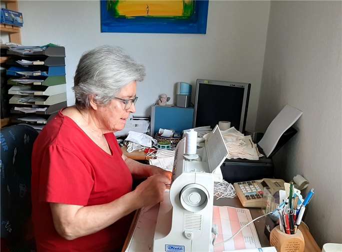 In fleißiger Heimarbeit wurdenbereits über 800 Masken genäht.