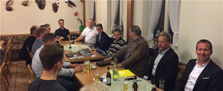 In gemütlicher Runde lernten die Neumitglieder einander und den Vorstand kennen.