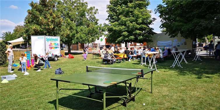 In geselliger Runde wurde gemeinsam gefeiert.  Fotos: privat