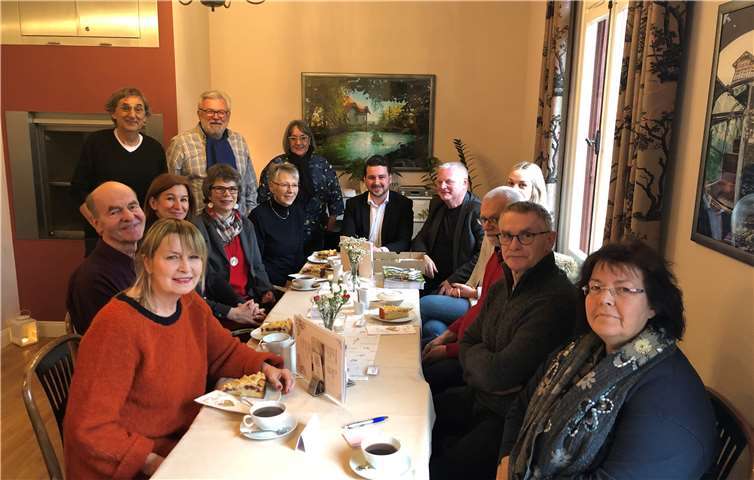 In historischer Kulisse im Café Eckstein fand ein reger Austausch bei Kaffee und Kuchen statt.Foto: privat