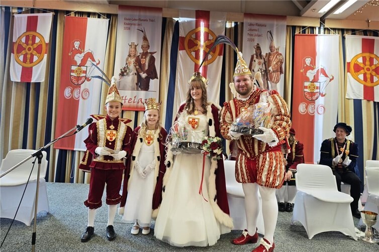 In ihren Ansprachen brachten die Lahnsteiner Tollitäten Julian I. und Johanna I. sowie die Kindertollitäten Lias I. und Tilda I. ihre Verbundenheit mit dem heimischen Brauchtum sowie ihre Freude über die große Unterstützung aus den Reihen der Karnevalisten zum Ausdruck.