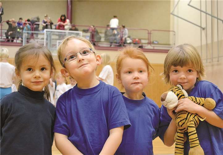 In ihren Wettkampfklassen wurde Elisabeth Löwen Fünfte. Maximilian Gotthard hat sich den dritten Platz auf dem Treppchen ergattert. Antonia Becker wurde Neunte und Emma Pretz hat den vierten Platz erturnt.privat