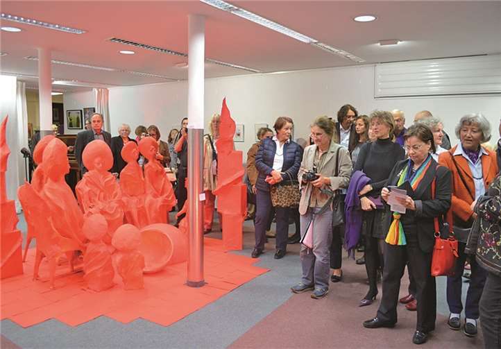 In ihrer Galerie bot die Künstlerin Marianne Pitzen eine umfassende Werkschau von Arbeiten unter dem Titel „Frauen am Strom“.AB