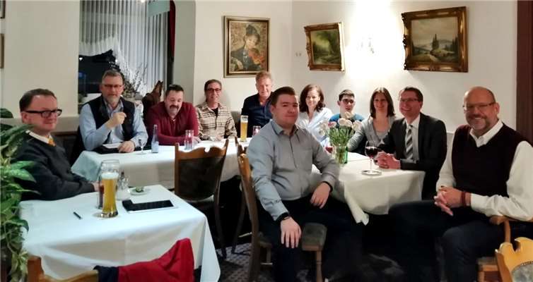 In ihrer Mitgliederversammlung stellte die neu gegründete politische Gruppierung „Freie Wähler Mutig Modern Menschlich – Andernach e. V.“ (FWM3 – Andernach) ihre Bewerberinnen- und Bewerberliste für die Stadtratswahl am 26. Mai dieses Jahres auf. Foto: privat