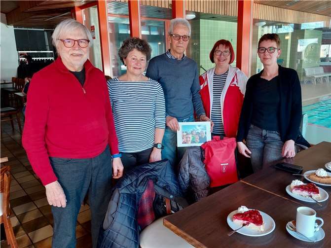 In kleiner Runde wurde das Engagement von Hartmut Kilb geehrt.  Foto: privat