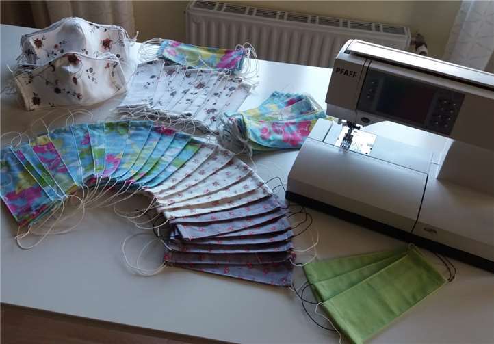 In kürzester Zeit nähten die Damen über 100 Masken. Foto: privat