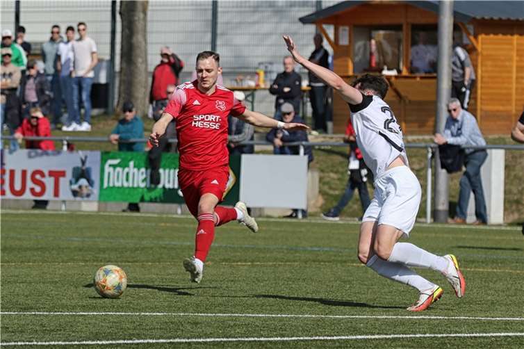 In seine 16. Saison im Eisbachtaler Trikot geht Lukas Reitz ab Sommer 2022. Der 27-jährige Wilsenröther spielt bereits seit 2007 für die Sportfreunde und hat seit 2013 über 230 Pflichtspiele für die erste Mannschaft der Eisbären absolviert. Foto: privat