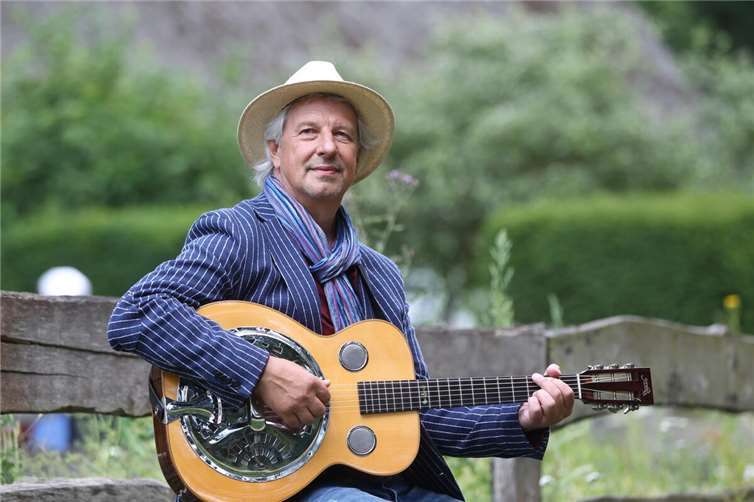 In seiner Eifeler Heimat genießt Günter Hochgürtel Kultstatus. Foto: privat