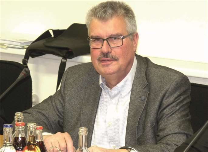 In seiner Haushaltsrede appellierte Stadtbürgermeister Hans Peter Ammel an die Verantwortlichen, dafür Sorge zu tragen, dem im Grundgesetz und in der Landesverfassung garantieren Gebot einer ausreichenden Finanzausstattung der Kommunen mehr Beachtung zu schenken. -FRE-