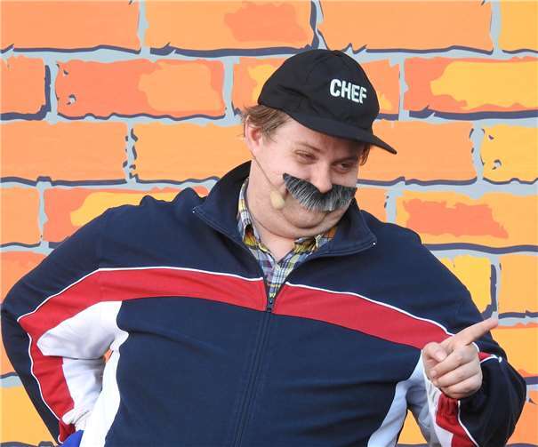 In seiner Show schlüpfte er immer wieder in die unterschiedlichsten Rollen.