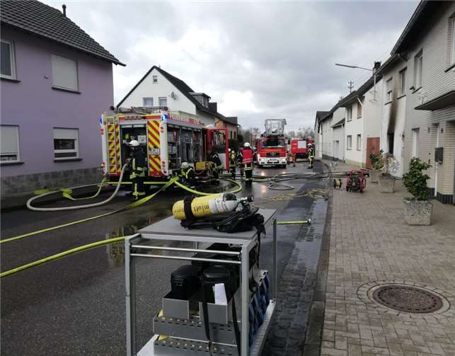 In starker Besetzung rückten die Wehrleute an. Foto: FFW Grafschaft