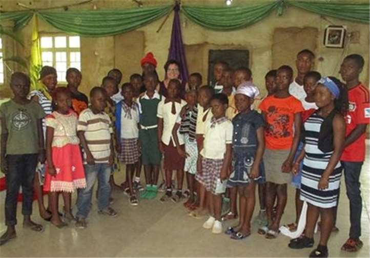 In tiefer Dankbarkeit wurde die Erste Vorsitzende des Vereins empfangen. Den jungen Nigerianern wird durch Bildung eine Perspektive gegeben.