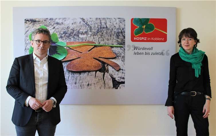 Ina Rohlandt und Thorsten Rudolph unterhielten sich über die Arbeit des Koblenzer Hospizvereins.  Quelle: Wahlkreisbüro Thorsten Rudolph/Volker Schmidt