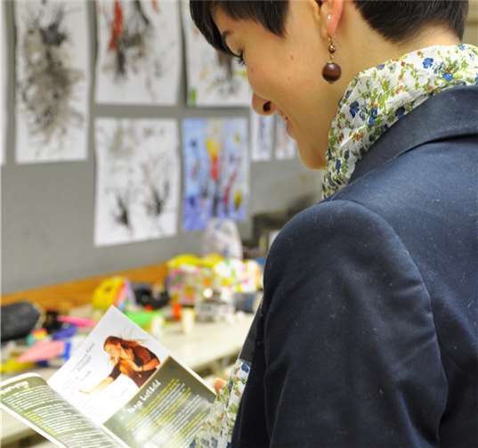 Informationen zu Schule und Bildungsgang bietet der Tag der offenen Tür.privat