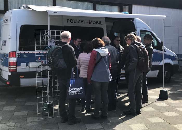 Informationsstand der Polizei Bonn auf der Radreisemesse in Bad Godesberg. Foto: Polizei
