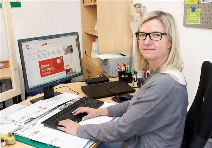 Infos zum „Leben im Alter“ per Mausklick: Peggy Reyhe vom Pflegestützpunkt Lahnstein steht – wie auch ihre Kolleginnen im Pflegestützpunkt Montabaur – Hilfesuchenden ab sofort auch per Onlineberatung mit Rat und Tat zur Seite.Foto: privat