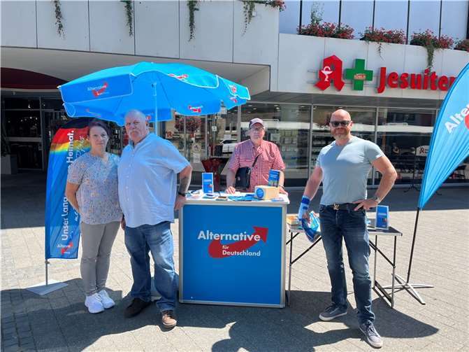Infostand der AFD in Bad Neuenahr-Ahrweiler.  Foto: privat
