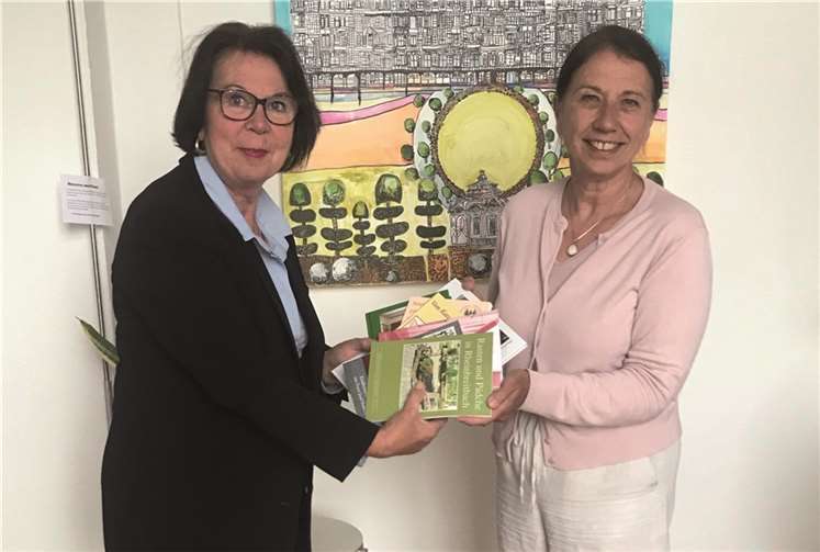 Inge Morsbach (l.) mit Marion Prechtl (r.)  Foto: Dieter Maus