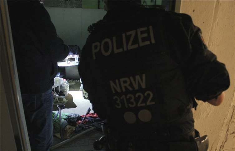 Ingesamt 17 Objekte in Bonn, Euskirchen und Aaachen wurden durchsucht.