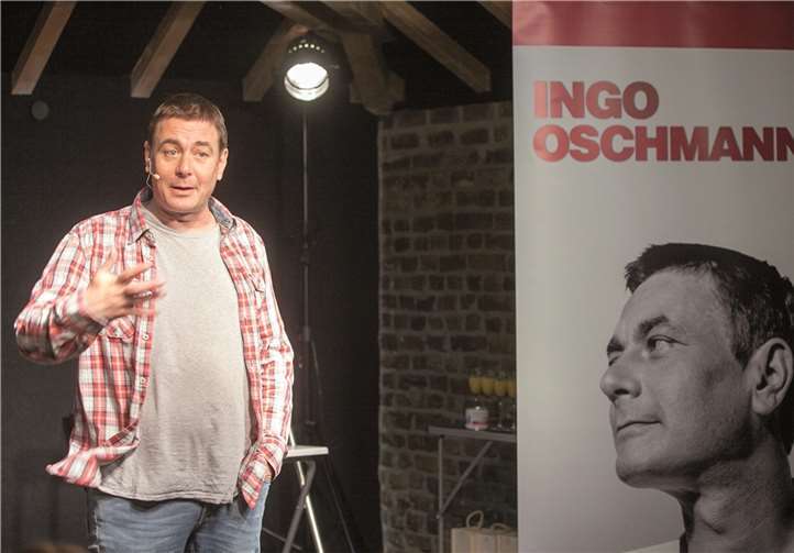 Ingo Oschmann präsentierte im Drehwerk Adendorf sein neues Programm „Wort, Satz und Sieg“. JOST