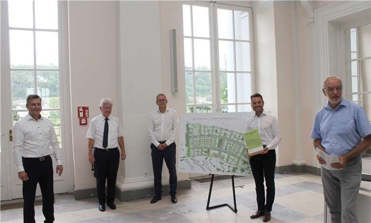 Ingo Schilling (v.li.), Franz-Josef Lickteig, Frank-Michael Kreis, David Langner und Bert Flöck. Foto: privat