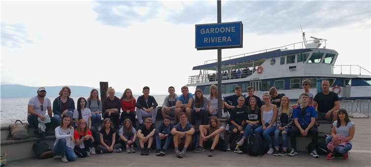 Inmitten von Olivenhainen, Zitronen –und Granatapfelbäumen waren die Jugendlichen fasziniert von dem wunderschönen Panorama.privat