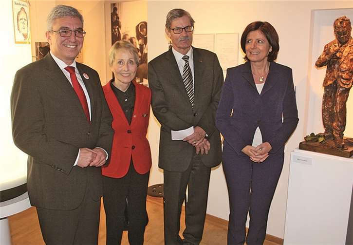 Innenminister Roger Lewentz, Klaus-Henning Rosen, Brigitte Seebacher und Malu Dreyer.