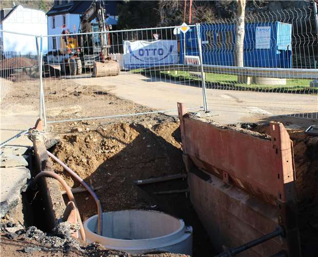 Insbesondere der Einbau dieser dicken Rohre war sehr aufwändig. Foto: WITE
