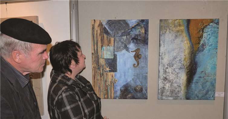 Insbesondere die Installationen „Treibgut“ –links- und „Aussicht aufs Meer“ zogen die Blicke der Besucher auf sich