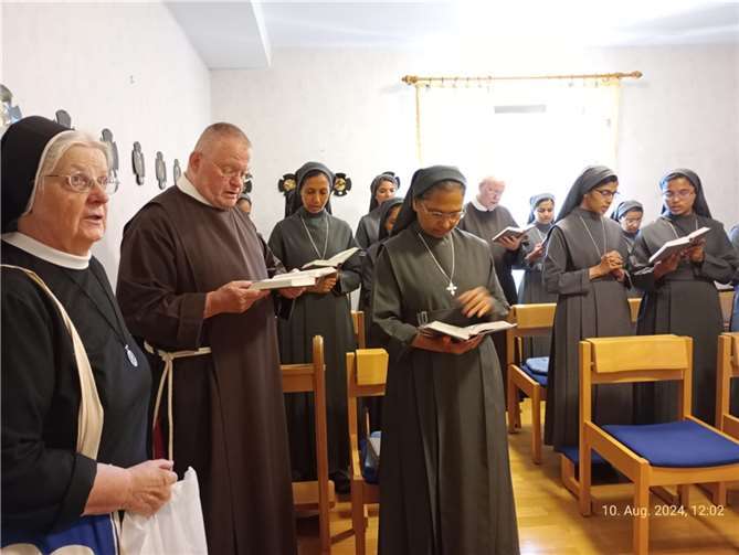 Insgesamt 21 Mitschwestern aus Münster, Krefeld, Köln und Haselünne bei Meppen waren drei Tage zu Gast, um mit zu feiern.