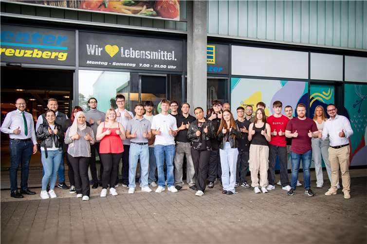 Insgesamt 25 Auszubildende haben kürzlich ihre Ausbildung in den beliebten Märkten begonnen. Foto: privat